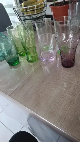 lot de verres vase et leggings