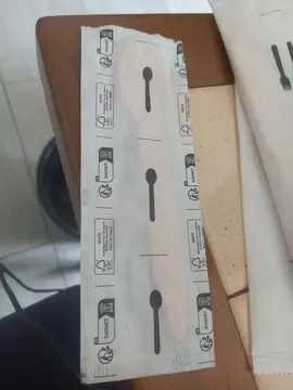 petite cuillère en bois neuf