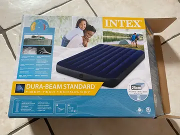 matelas gonflable 1 place probablement percé