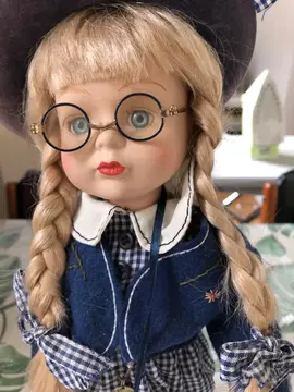 poupée porcelaine