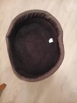 je donne le panier pour chien