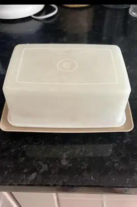 Ancien beurrier TUPPERWARE