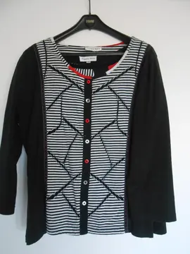Gilet Taille 42 peu porté très bon état