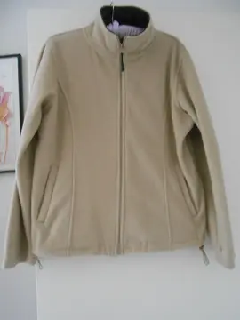 Polaire Taille 40/42 couleur Camel Bon état