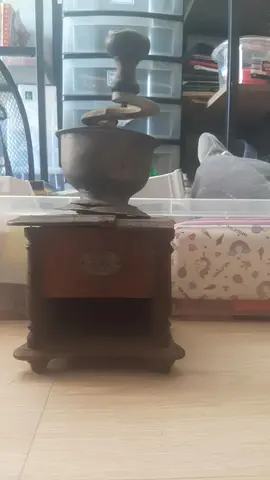 moulin à café à restaurer