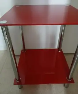 petite étagère rouge