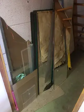 lot d'anciens miroirs de magasin de vêtements