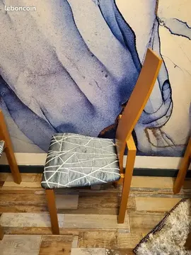 8 chaises en bois massif relookées tissu neuf