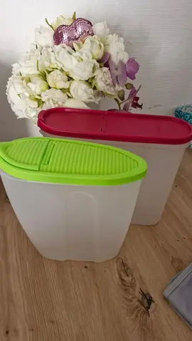 boîtes plastiques avec couvercles