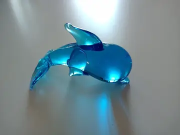 🐬💎 Dauphin en verre