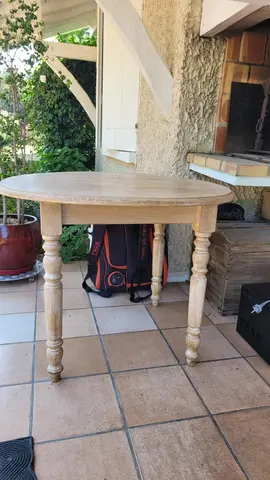 table ronde en bois