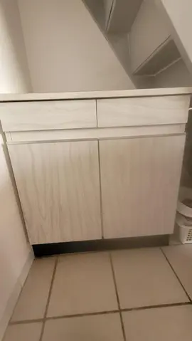 meuble bas pin ,meuble bas formica, lit 1 personne, sommier 1 personne