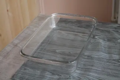 plat rectangulaire de 31 x 20 hauteur 7 cm en verre allant au four