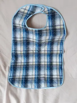 "bavoir", serviette de table pour adulte