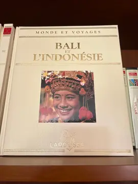 collection Larousse Livres Monde et voyage