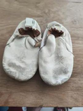 chaussons en cuir souple taille 19