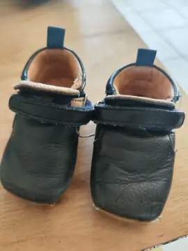chaussons en cuir bleu marine Lazare taille 19