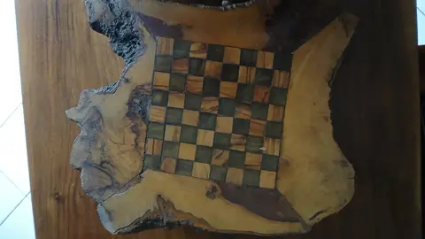 Echiquier en bois d'olivier