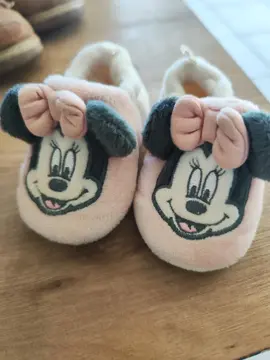 chaussons souples molletonnés Minnie pointure 16/17