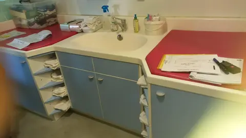 ensemble a langer avec armoire et tiroire