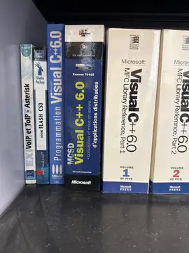 lot de livres sur l’informatique