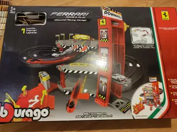 Garage Ferrari de marque Burago
