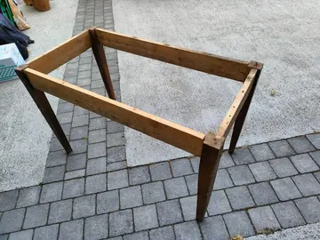 pied de table