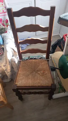 chaises en bois