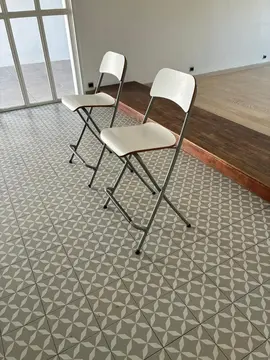 2 chaises de bar