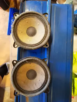 Haut parleur pour voiture