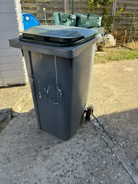 poubelle 240 litres