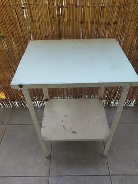 TABLE d'APPOINT EN METAL