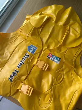 gilet de sauvetage pour enfant piscine