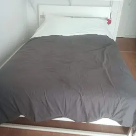 Urgent, lit 2 personnes, 140 x 200 m, + sommier + matelas