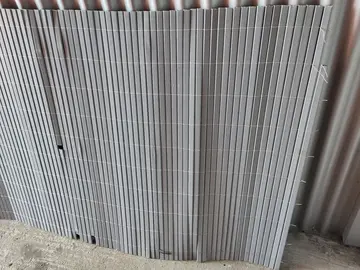 Canisses PVC gris clair
