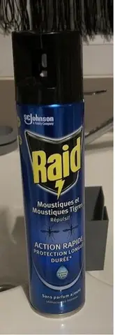 RAID aérosol moustiques et moustiques tigres