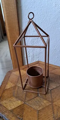 Support à petites plantes