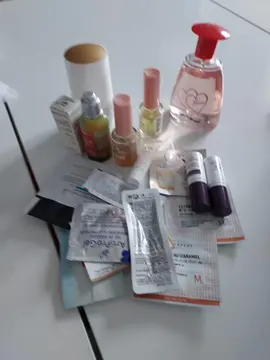 échantillons de produits de beauté