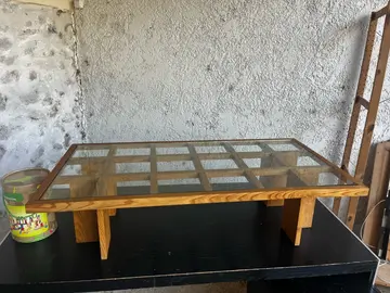 table basse en bois et verre