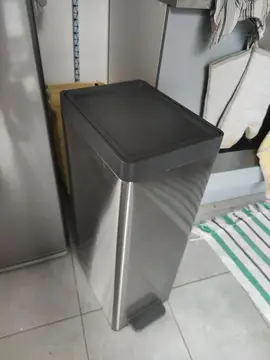 poubelle 60L verticale à pédale