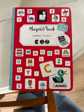 magnéti book