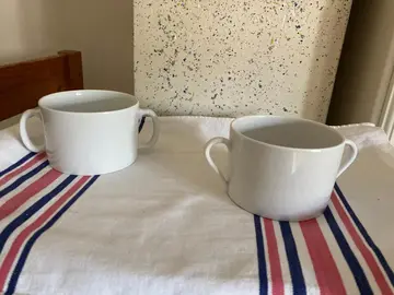Tasses en porcelaine