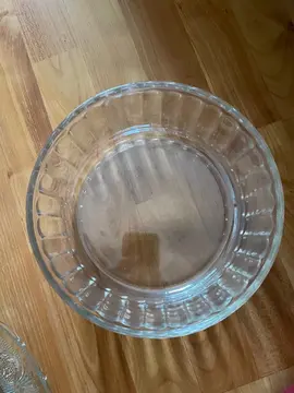 URGENT Plat à gâteau rond épais, 21,5 cm À récupérer avant le 23 juillet
