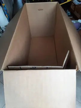 Grande caisse en carton