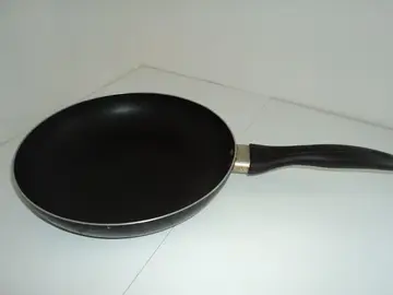 Poêle feux gaz diamètre 24 cm