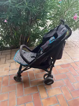 Donne poucette paralpuie