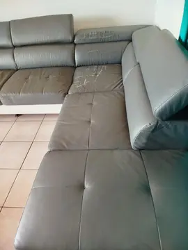 canapé d'angle convertible + table