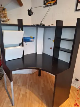BUREAU D ANGLE