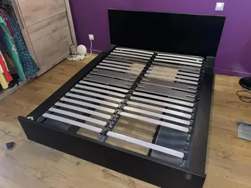 Lit 2 personnes en bois noir avec 4 tiroirs + sommier