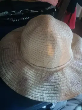 chapeau
